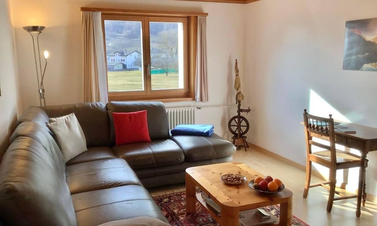 Li Curt Apartment | Sonnige 2.5-Zimmer Wohnung an ruhiger Lage by Interhome