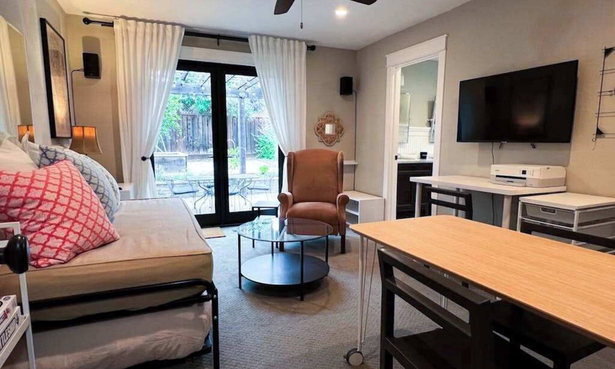 Fetters Hot Springs-Agua Caliente Apartment | Sonoma Springs Patio Suite near Wineries