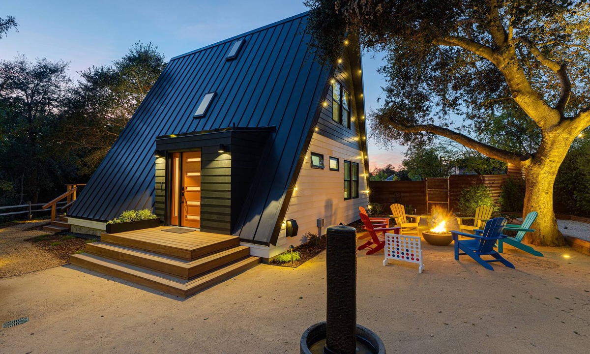 Fetters Hot Springs-Agua Caliente House | Sonoma Valley designer A-frame with pool & bocce!