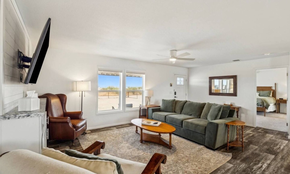 Florence House | Sonoran Desert Stay - Between Winery & Monastery