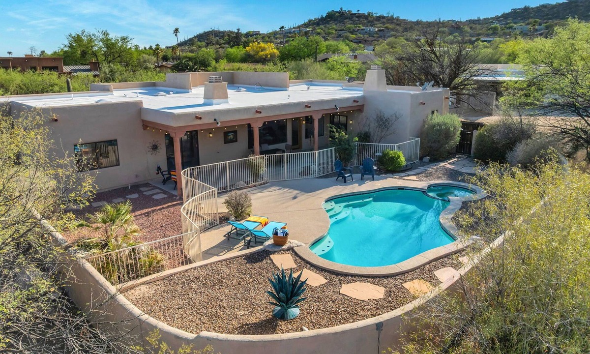 Hidden Valley House | Sonoran gem in Hidden Valley with POOL!