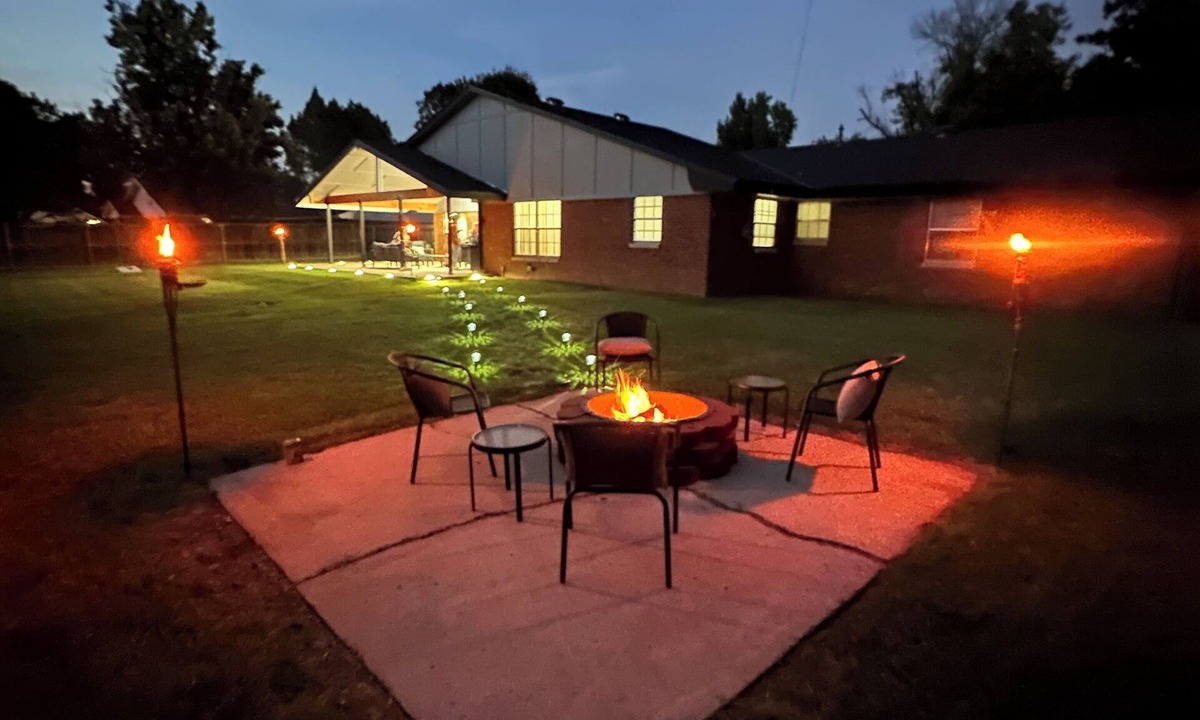 Norman House | Sooner Stay - Modern Norman Retreat 4BR w/Fire Pit & Patio Near OU