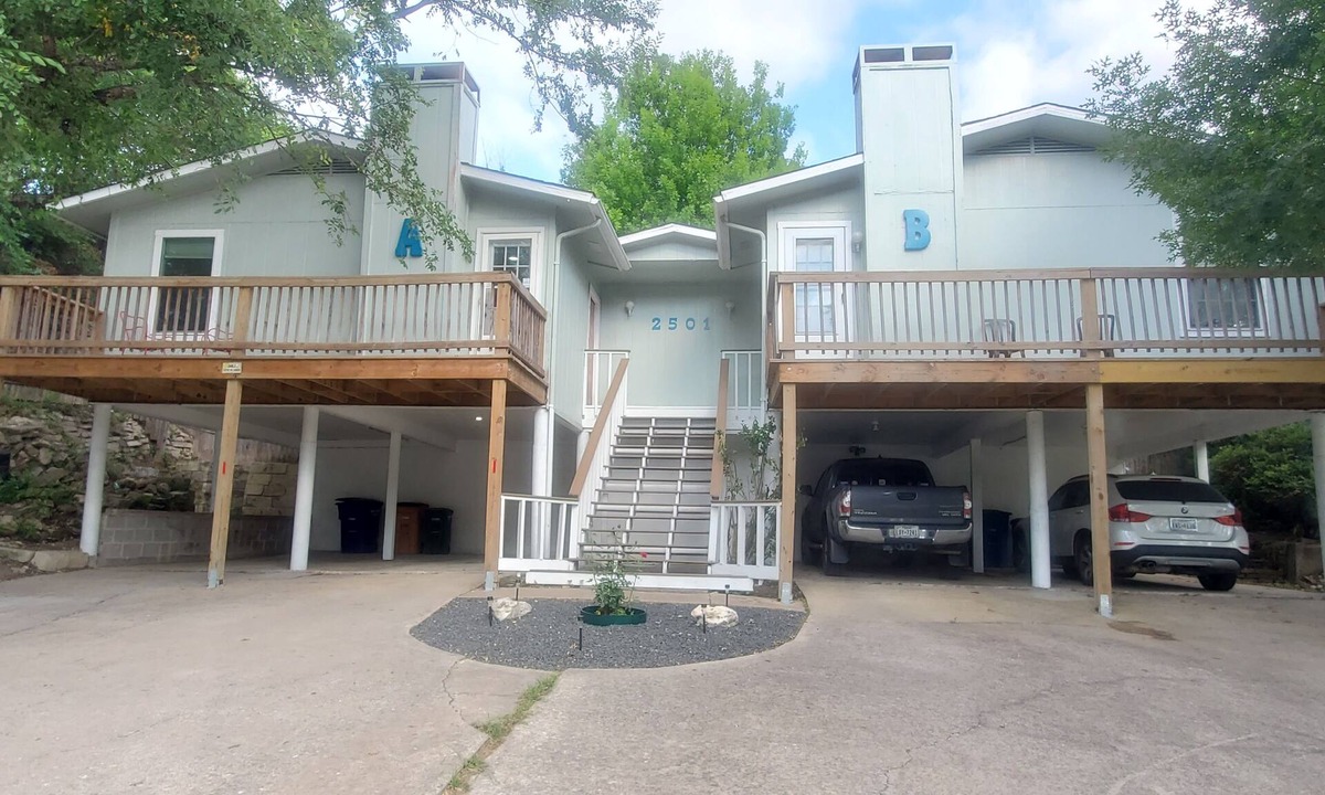Parker Lane House | Soothing 3-bedroom house with AC in vibrant Austin near downtown!