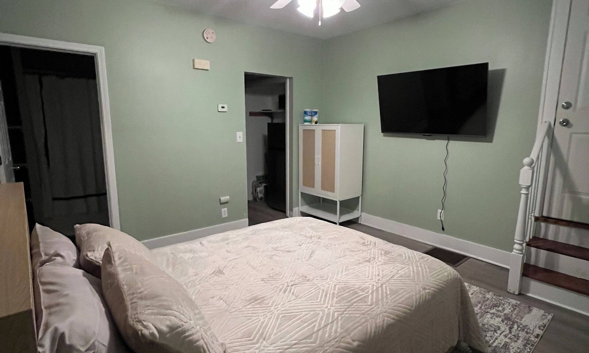 Forestview Apartment | Soothing studio with AC/Heat in charming Hammond