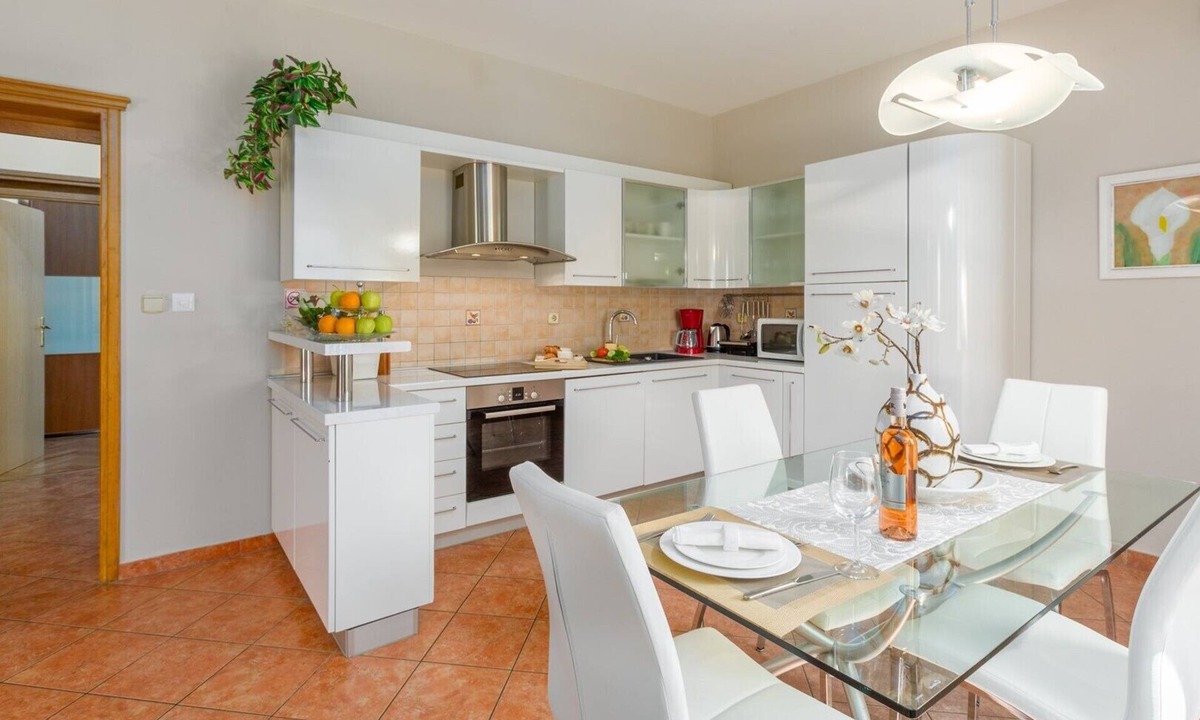 Kukci Apartment | Sophia near Porec big private Garden