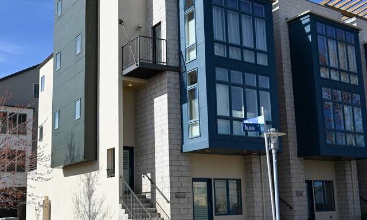 Belmar House | Sophisticated Home in Belmar’s Exclusive Community