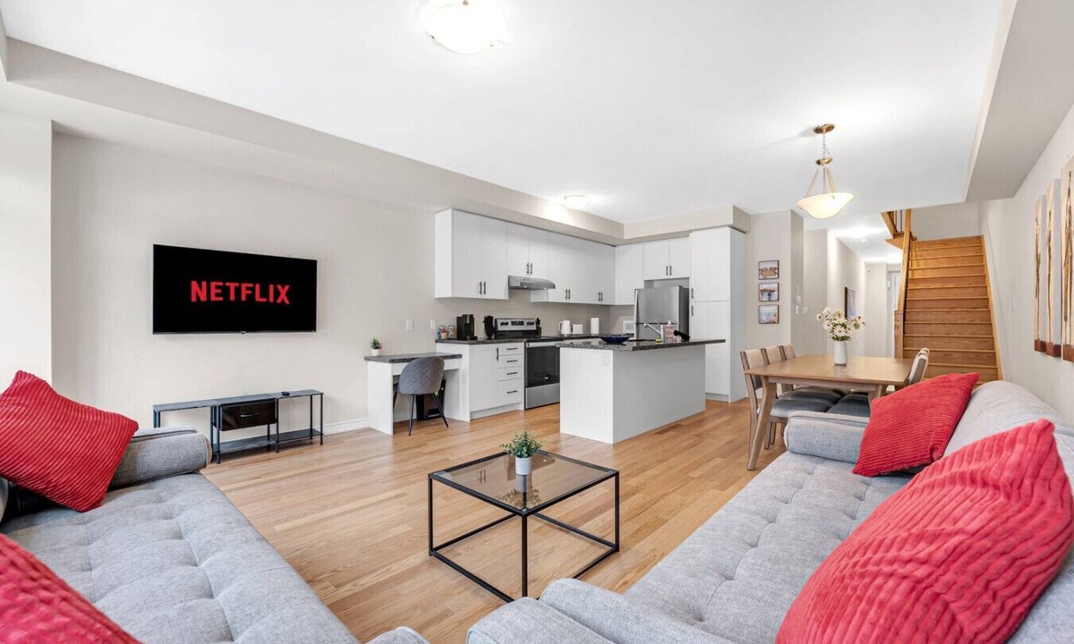 Burlington House | Sophisticated Modern Living