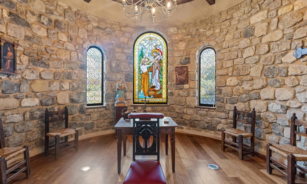 Sospel Villa | Sospel's Historical Gem - Villa with Antique Charm Retreat
