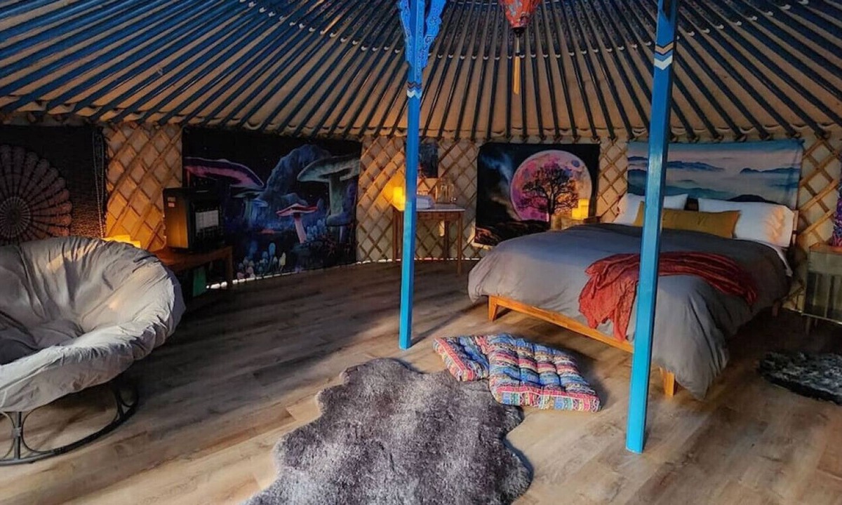 Buckley RV Rental | Soul Yurt - artisan made with cedar hot tub