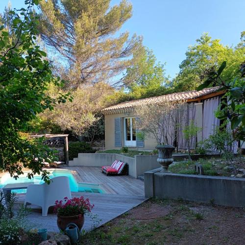 Buisson House | Sous l'Olivier