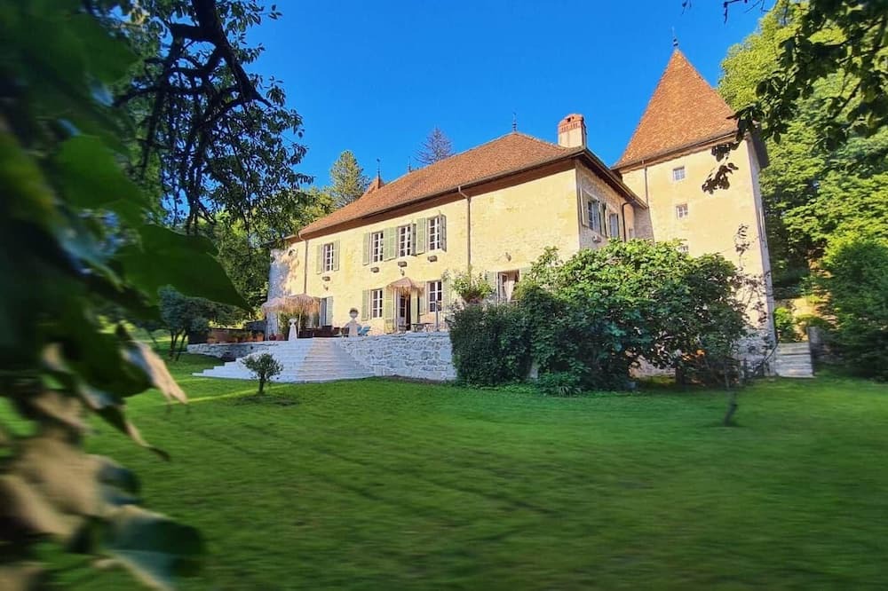 Montanges Bed & Breakfast | Sous la protection des anges - Bed and breakfast