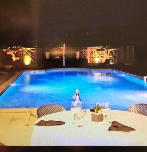 ViaRhona Hotel | Sous Les Pins