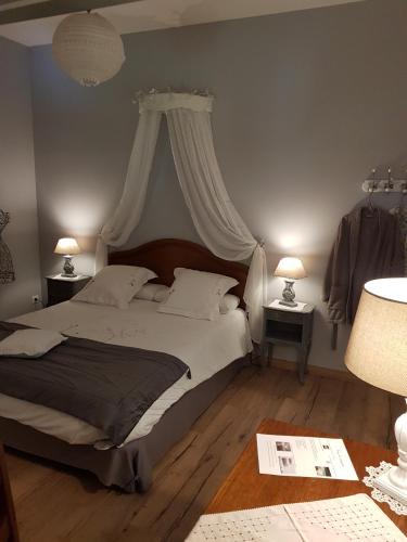 Solignac Bed & Breakfast | Sous les Remparts