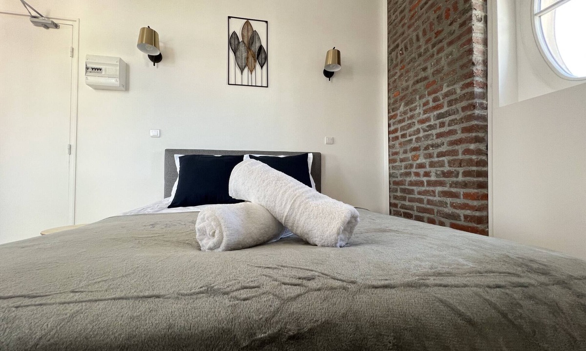 Lievin Apartment | Sous les Toits - 2p downtown Liévin