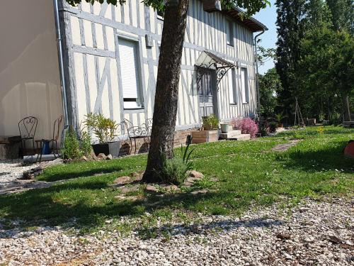 Dosches Bed & Breakfast | Sous les toits