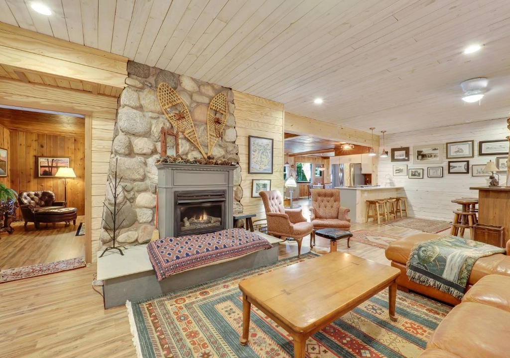 East Jordan House | South Arm Shores
