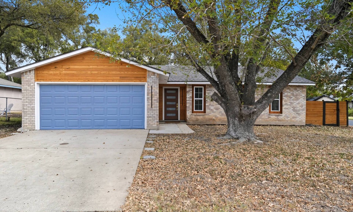 Cherry Creek House | South Austin Stay Festival Ready Minutes to Downtown & SoCo