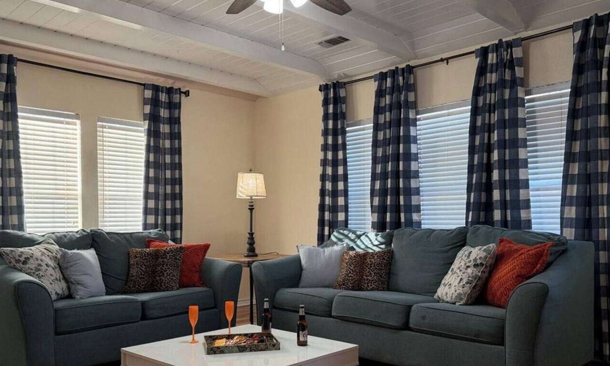 Sayles Blvd. Area House | South by South Eleventh | 3-Bed 2-Bath