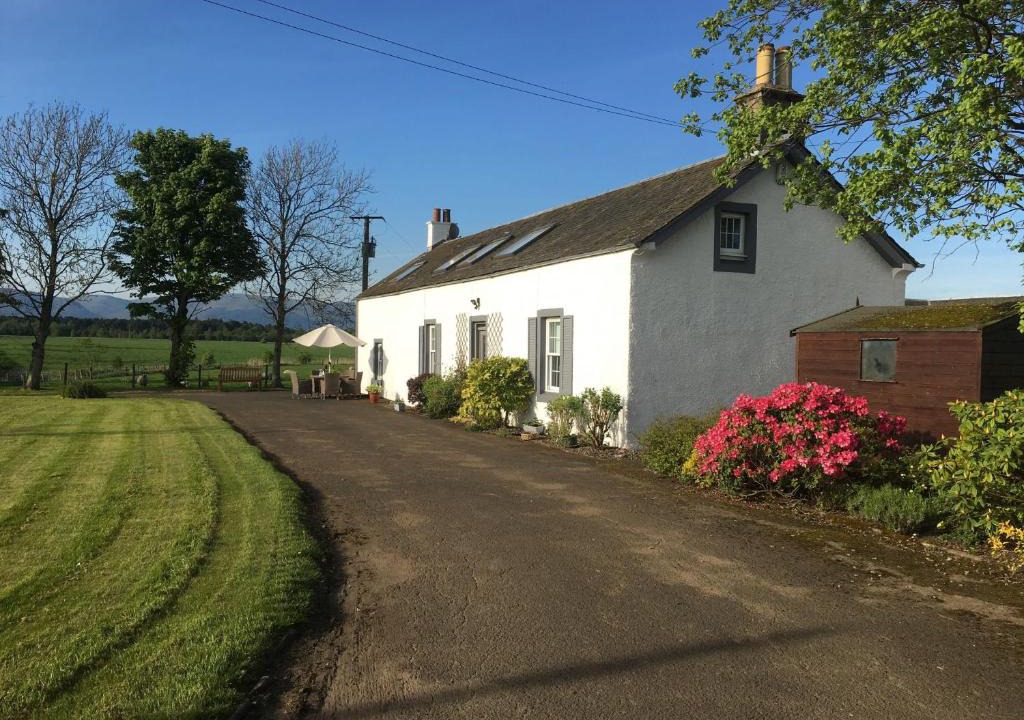 Airth House | South Doll Farm Cottage