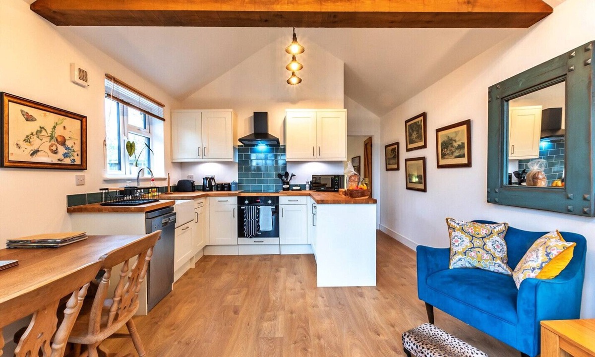 West Meon Ski Chalet | South Downs Lodge
