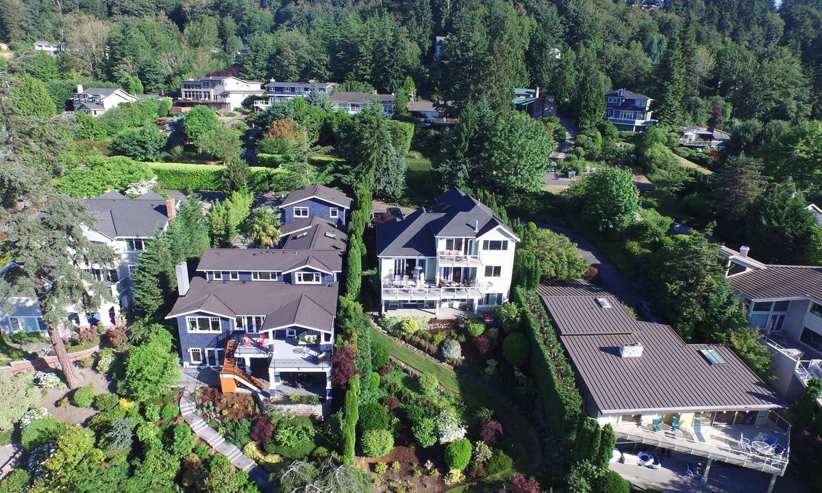 Mercer Island House | South End Mercer Island Waterfront Villa
