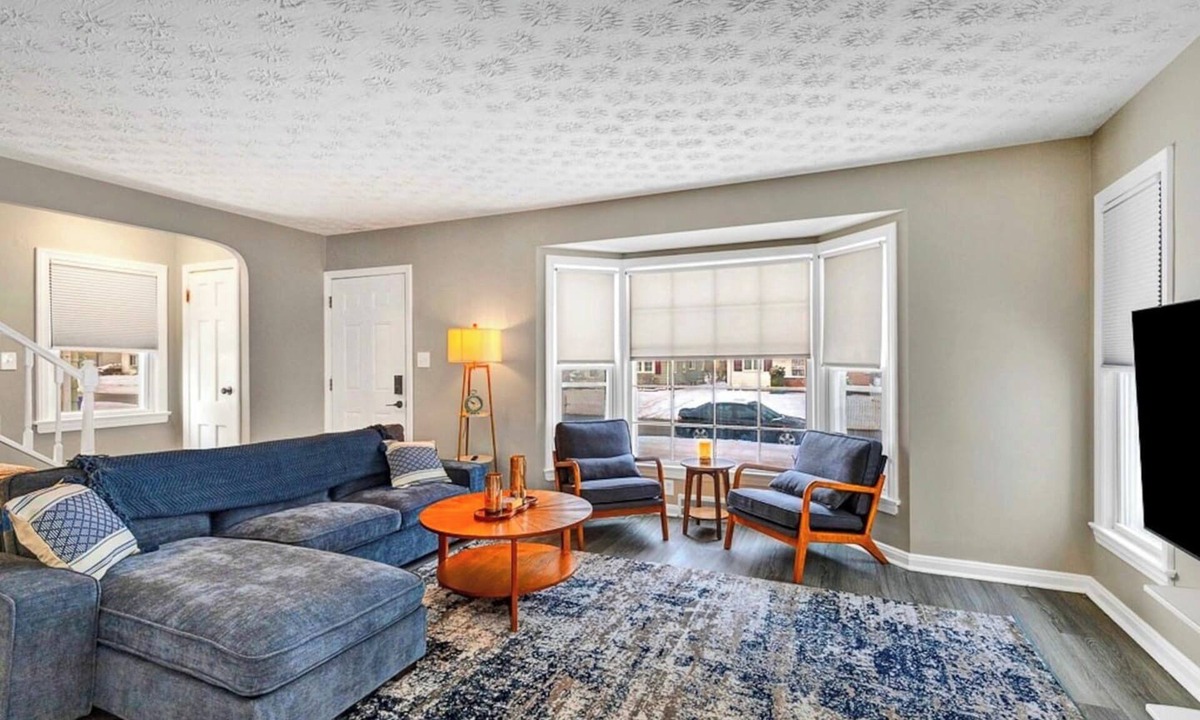 South Euclid House | South Euclid 3BR Cozy Home — Near Clinic