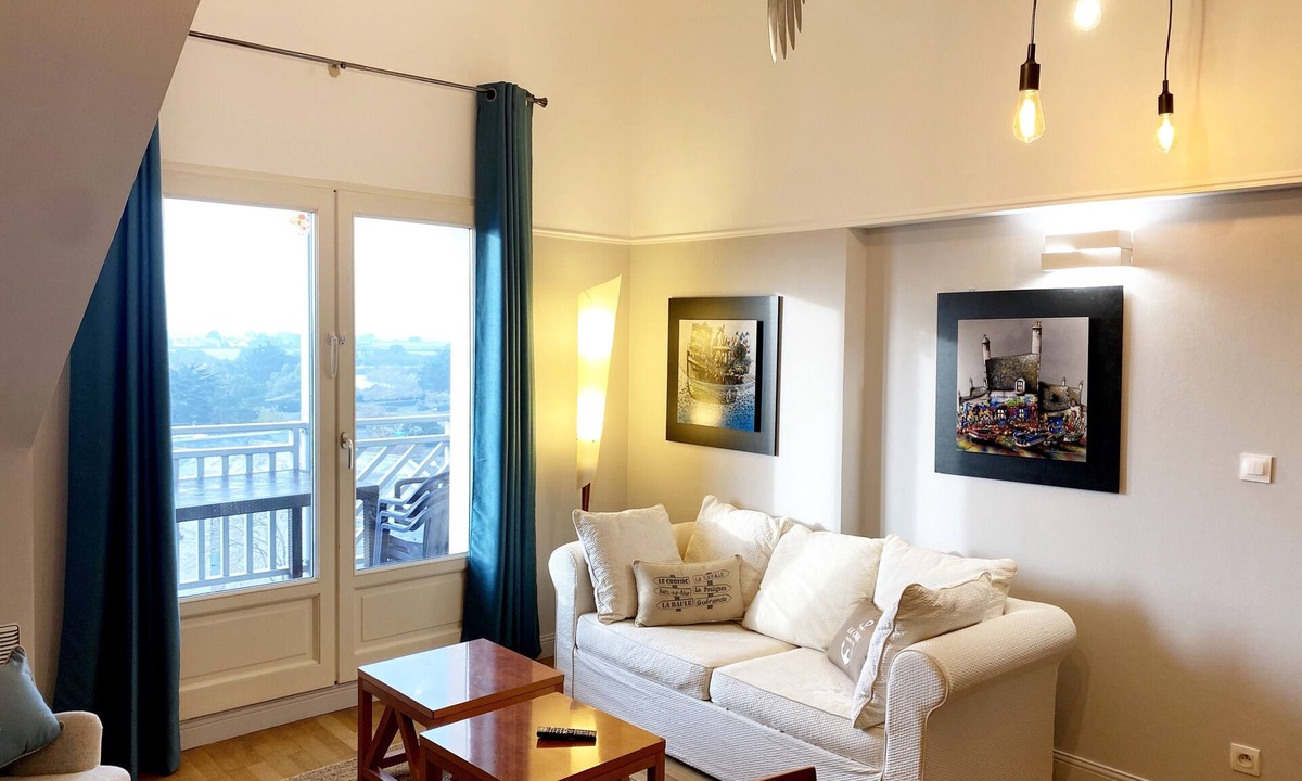 Le Croisic Apartment | South-Facing Beachfront Apartment with Pool, Terrace, and Direct Sea Access