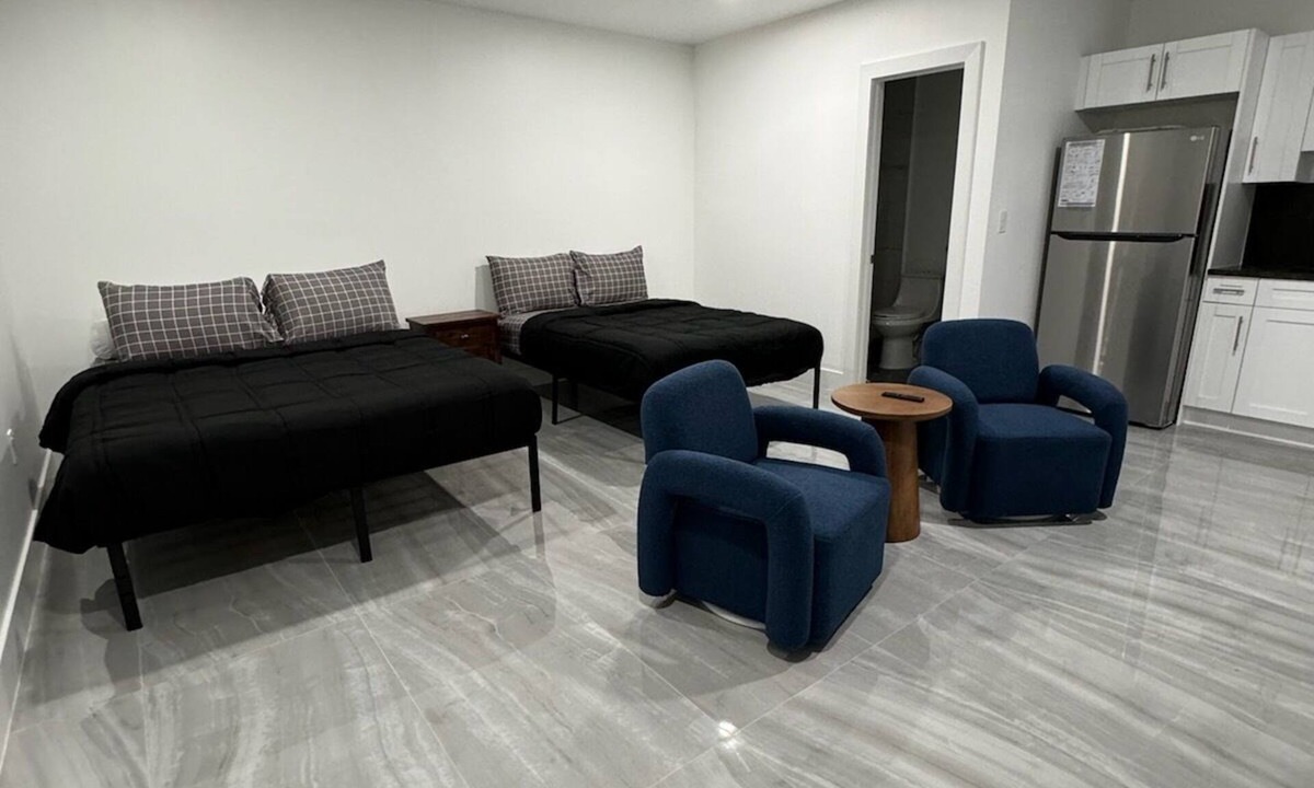 Parkland Apartment | South Florida Exclusive Studio 10mi from Beaches