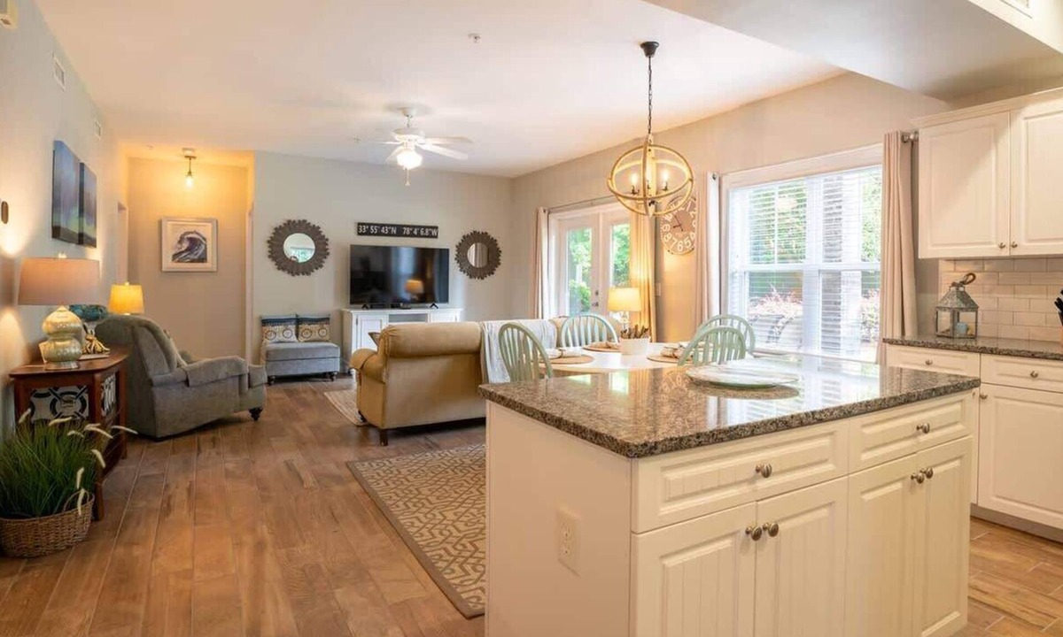 Southport Condo | South Harbor Serenity: Early Bird Special!