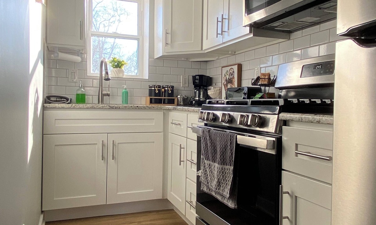 Marlton Apartment | South Jersey Suburban Hideaway