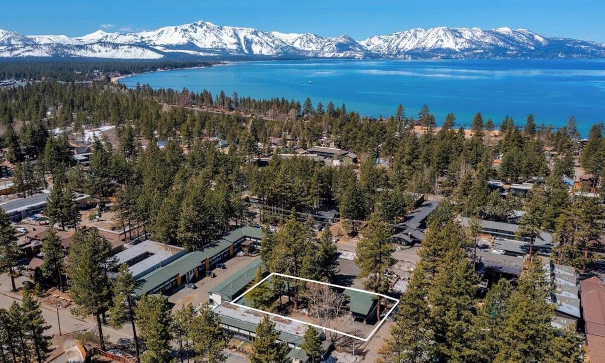 Lakeside Park Apartment | South Lake Chalet #6