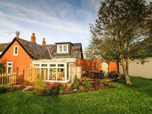 Pulham House | South Lodge