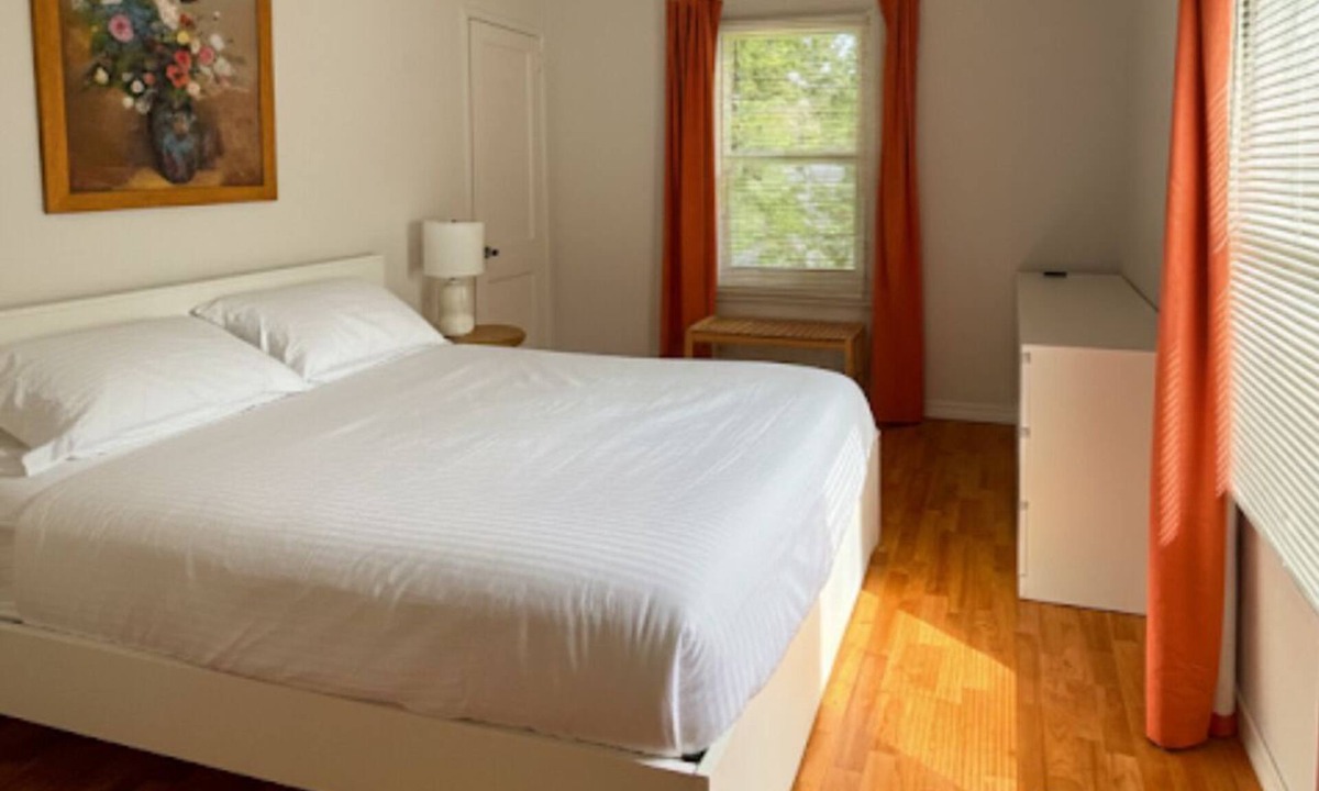 South Miami House | South Miami Home, a block away from UM