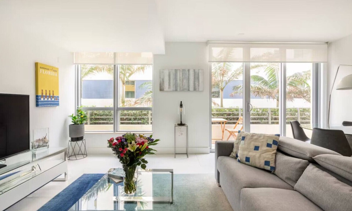 South of Fifth Condo | South of 5th Oceanfront W/Balcony Beach Access