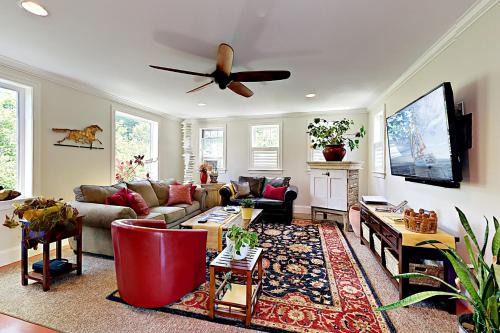 Pond Cove House | South Portland Cottage