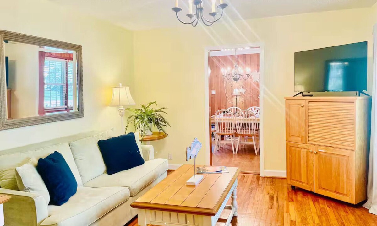 South River House | South River Retreat