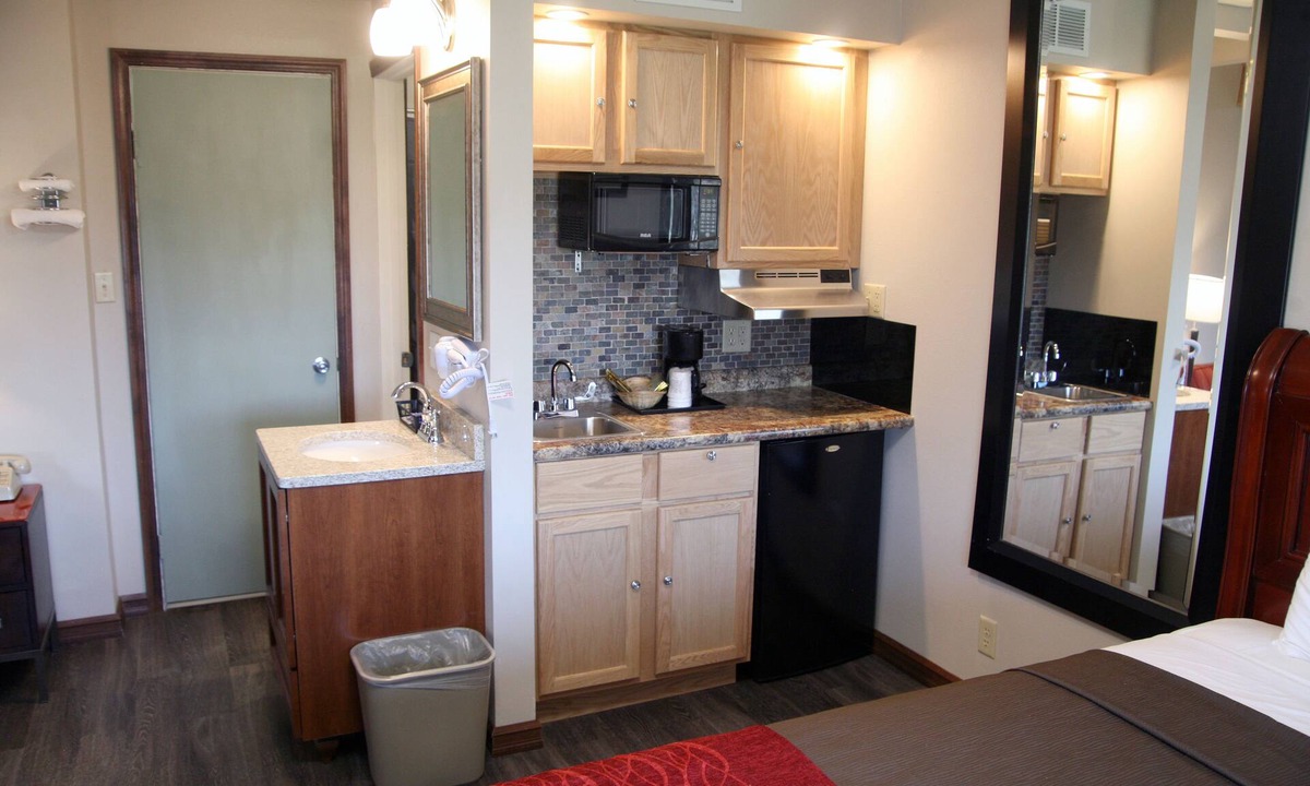 Spencer Hotel | South T Motel