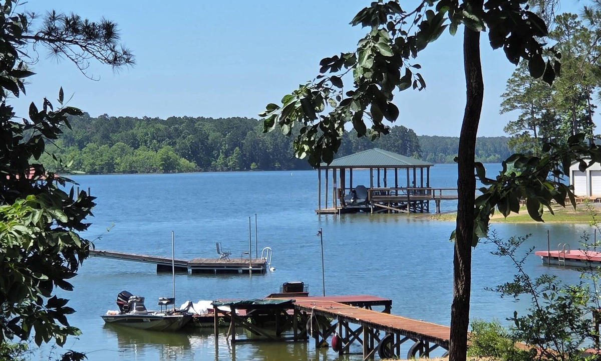 South Toledo Bend House | South Toledo Bend Waterfront Guest House w/nFishing pier/dock, firepit, pets ok