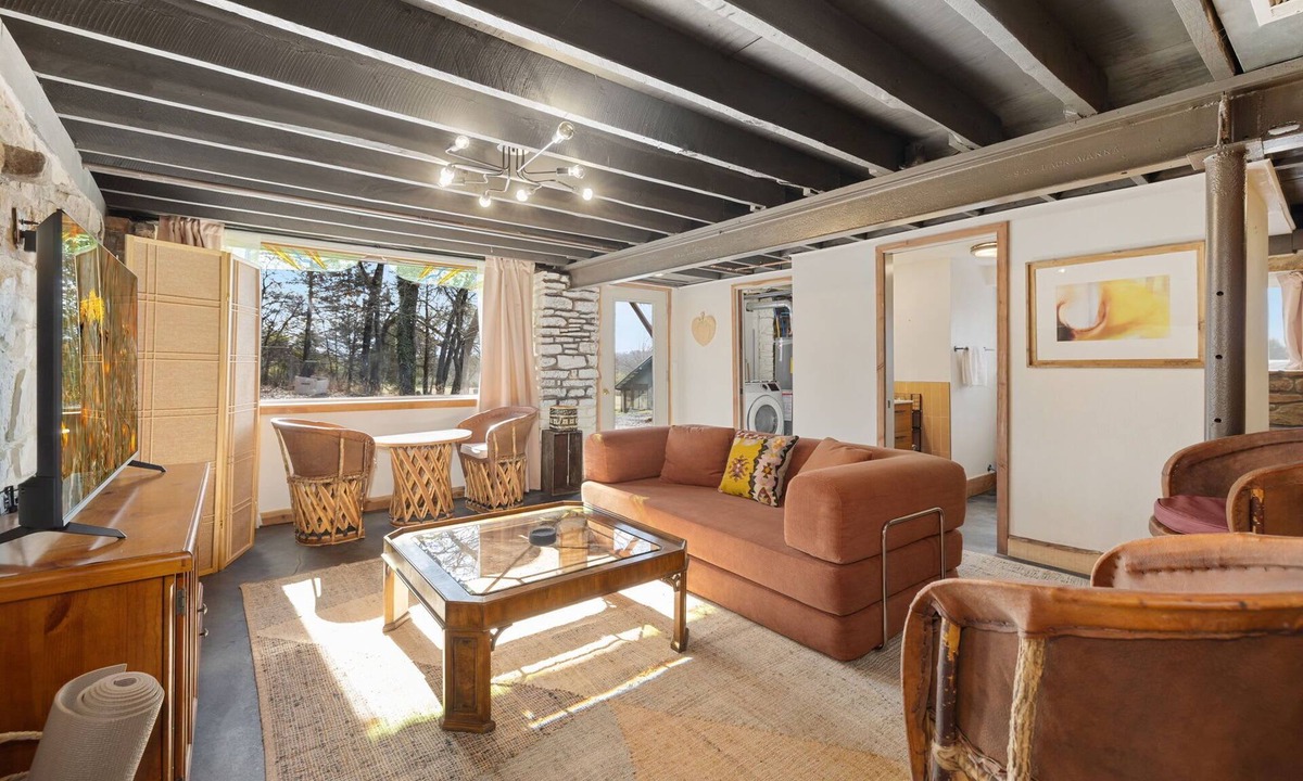 Fayetteville House | South Woods-Sauna-private trails-1mi to Lake Sequoyah