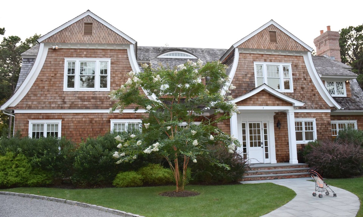 North Sea House | Southampton 6 BR, 6.5 Bath, 5 Fireplace Masterpiece.