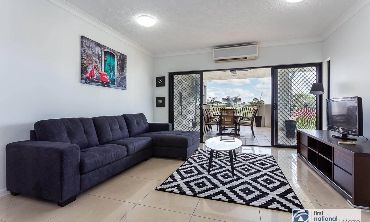 South Brisbane Apartment | Southbank Parkside Two-Bed Villa