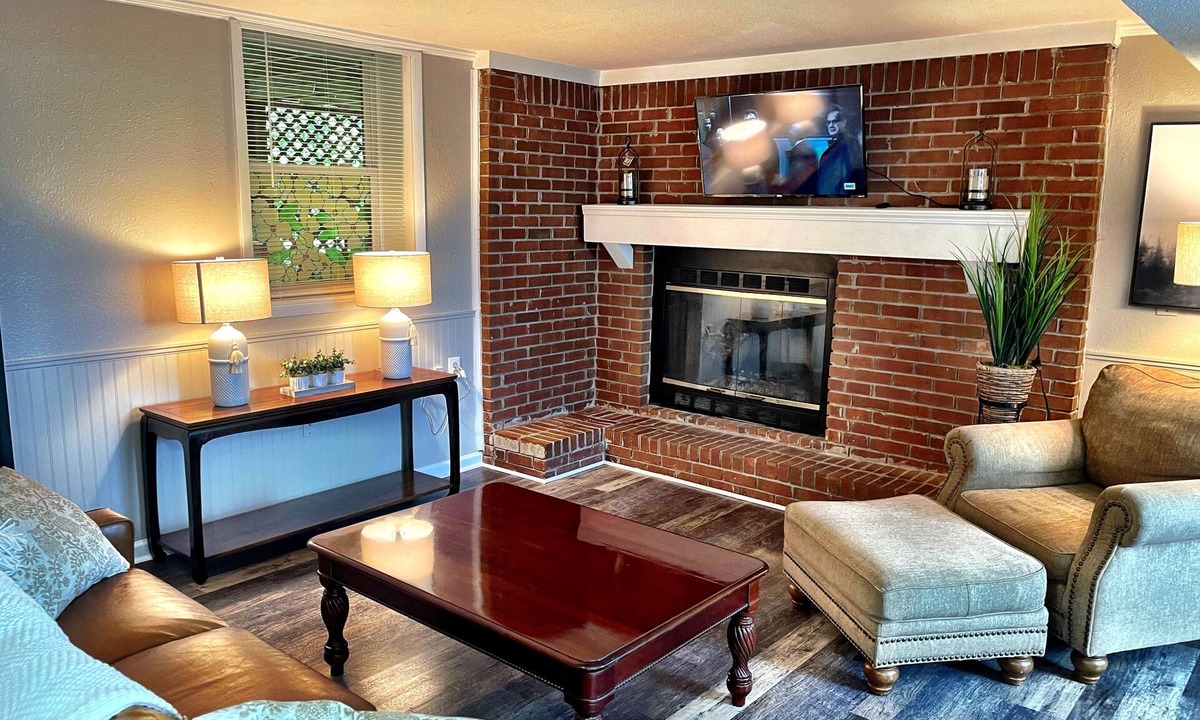 Newnan House | Southern Charm Bungalow