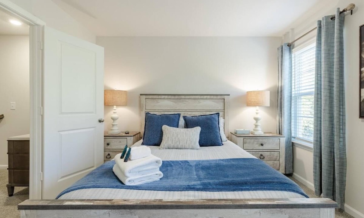 Simpsonville House | Southern Charm Townhome