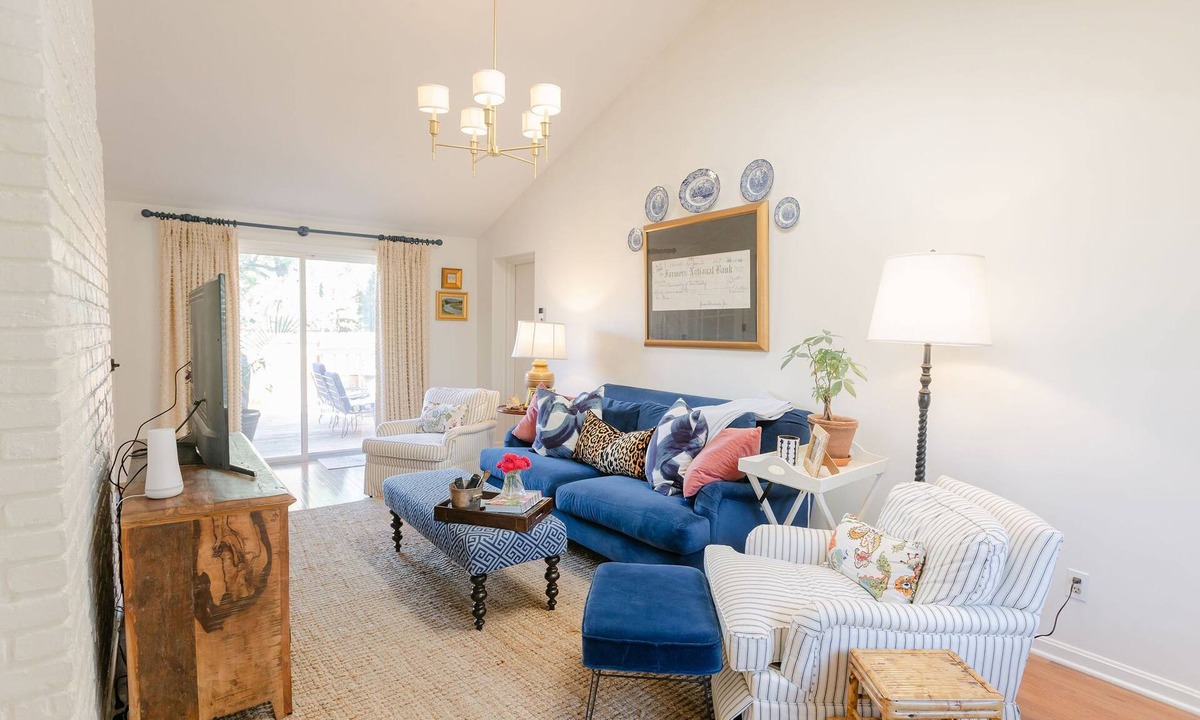 Buechel House | Southern Comfort with Best Location in the City