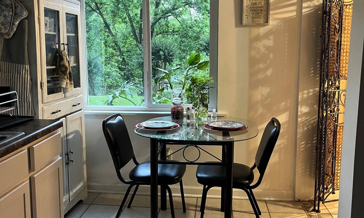 Midfield House | Southern Home -Tranquility and Seclusion 4 Bed 2 Baths