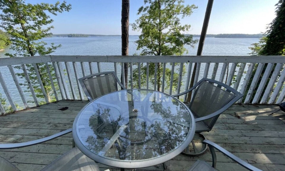 Chambers County Cabin | Southern Lakeside Cabin #15