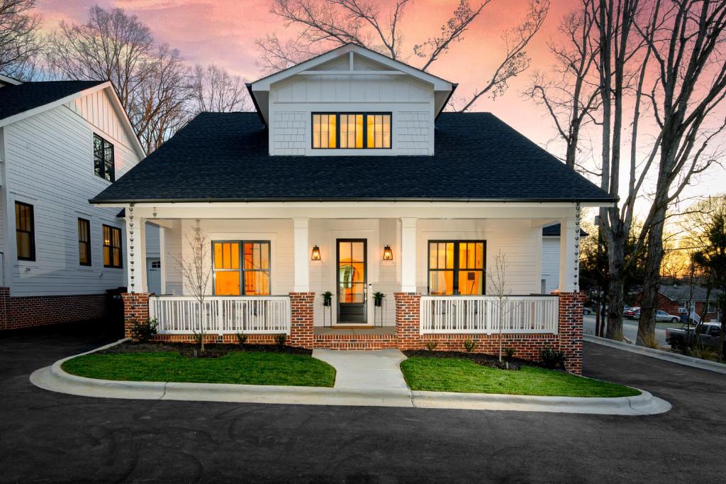 Oakhurst House | Southern Living #1 at Oakhurst