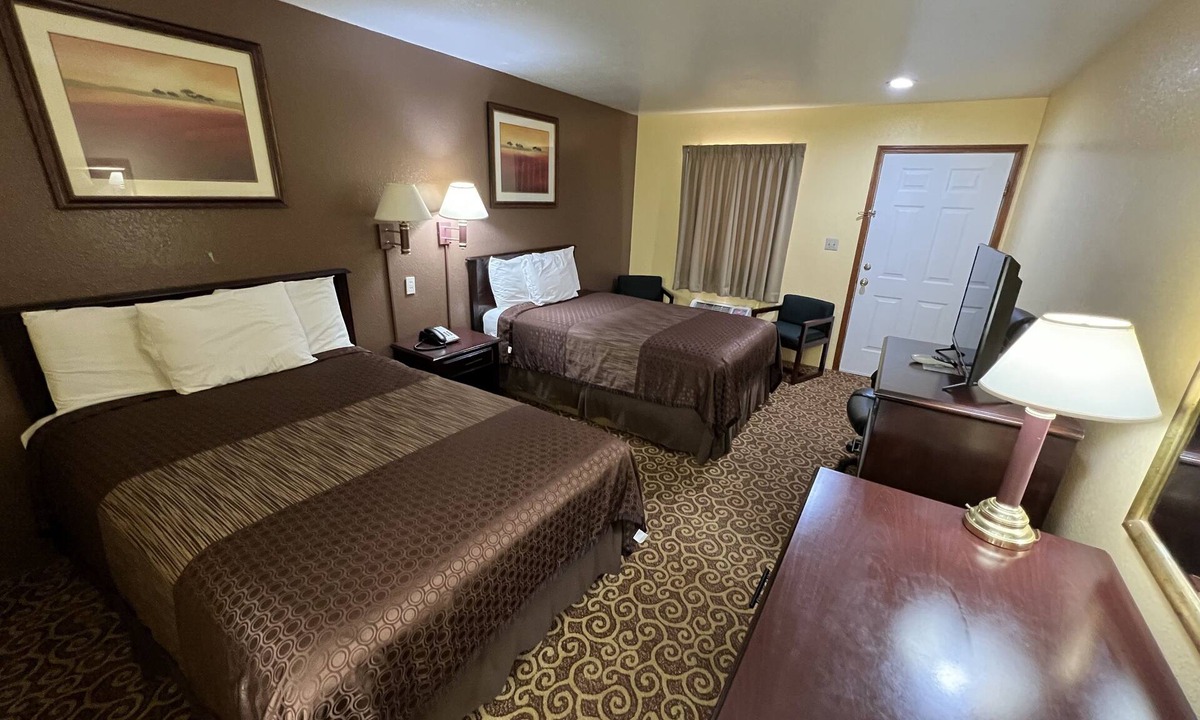 Waldron Hotel | Southern Nights Motel