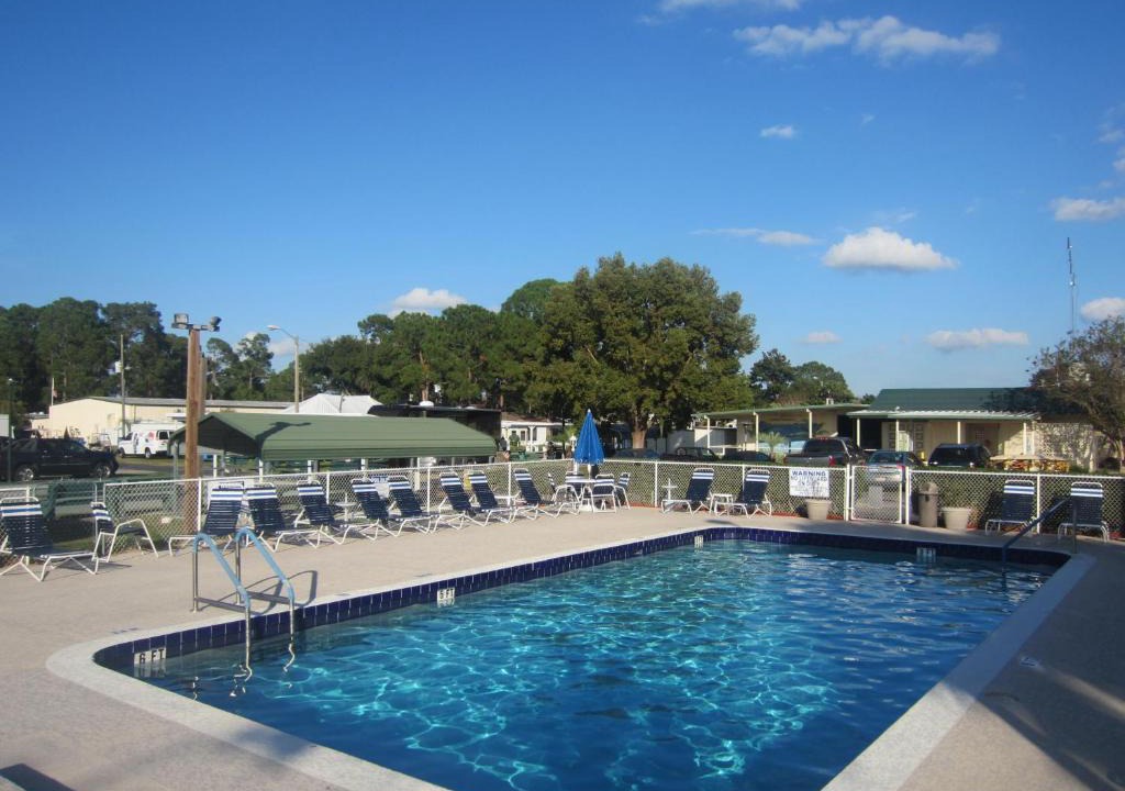 Eustis Resort | Southern Palms Park Model 7