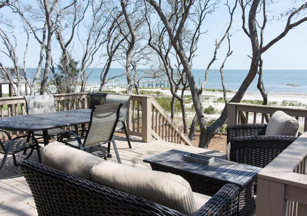 Saint Helena Island House | Southern Sea-Esta on St. Helena Island